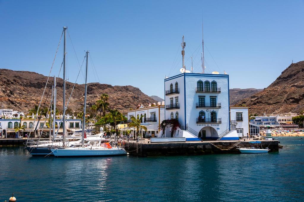Edificio Playa Apartment Puerto De Mogan Bagian luar foto