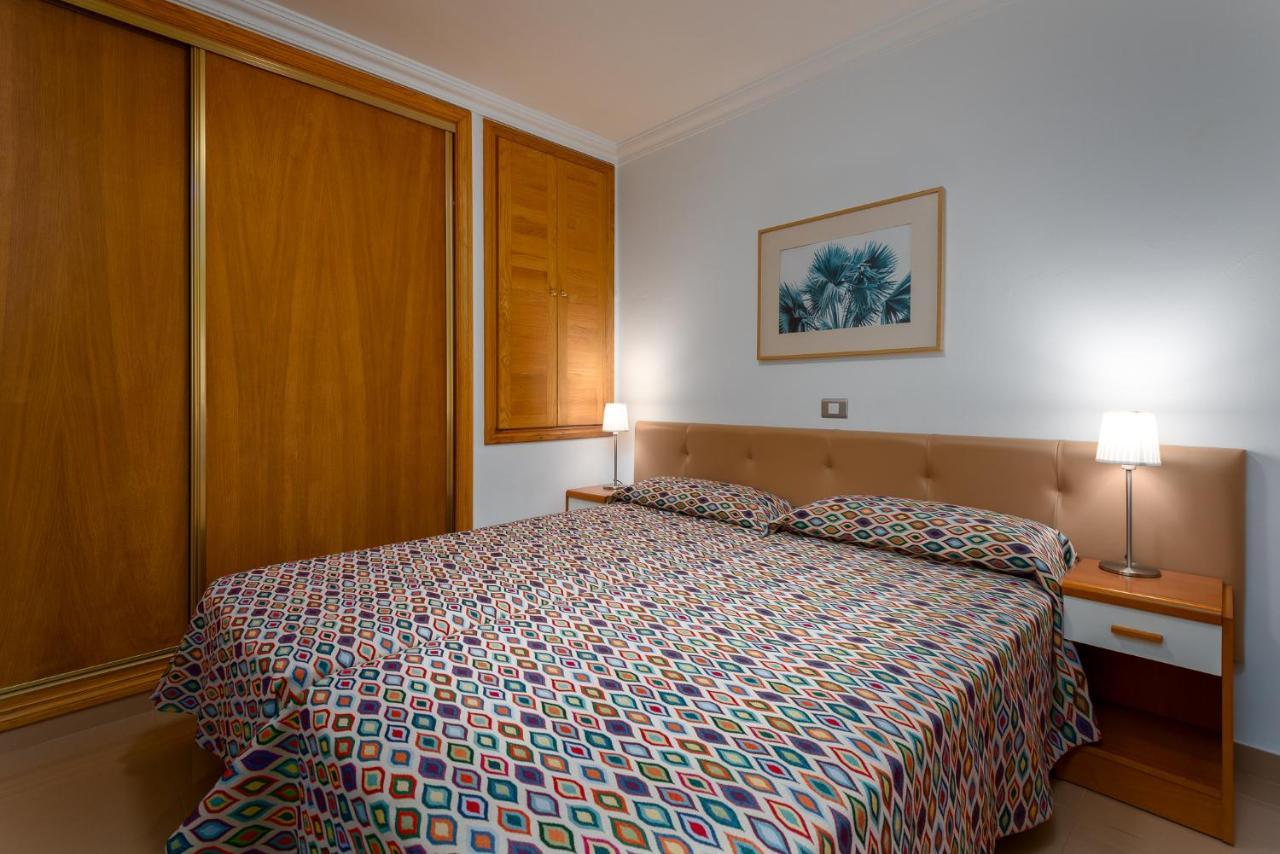 Edificio Playa Apartment Puerto De Mogan Bagian luar foto