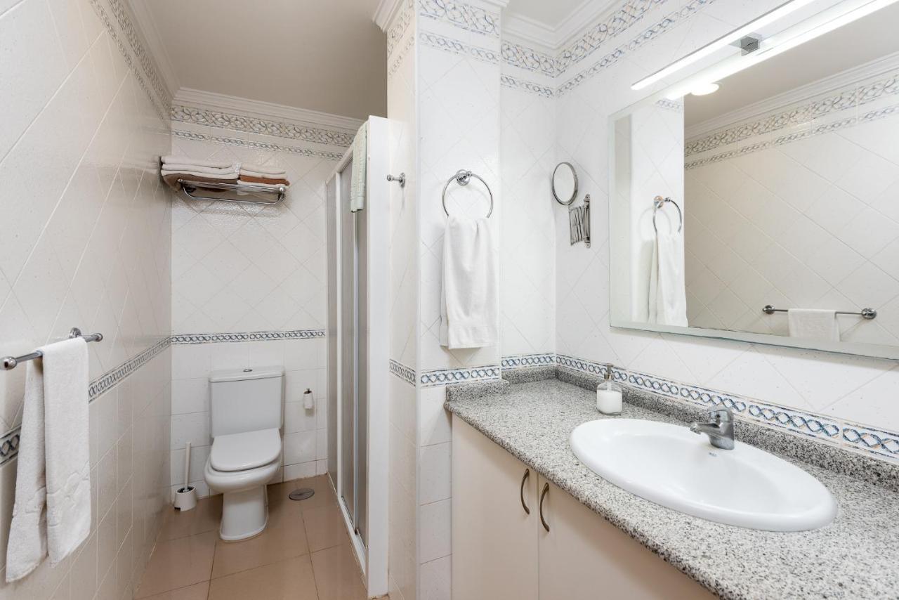 Edificio Playa Apartment Puerto De Mogan Bagian luar foto
